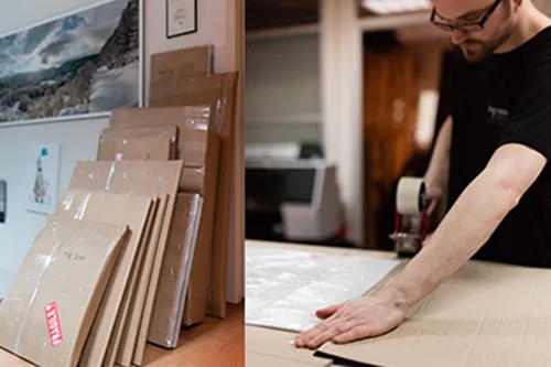 Emballage d’un tirage dans l’atelier